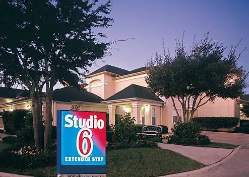 Studio 6 Van Nuys